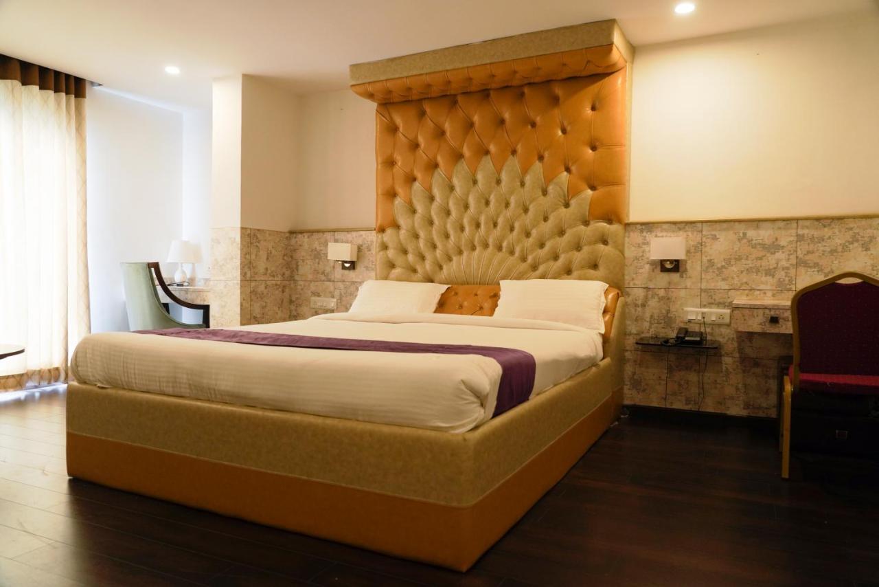 Golden Lotus Hotel Hyderabad Exterior photo